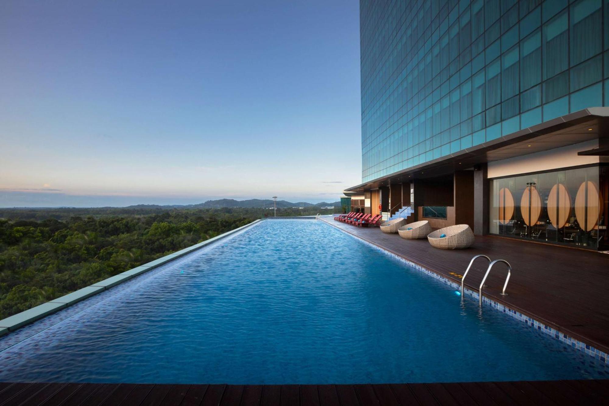 Wyndham Panbil Batam Exterior foto